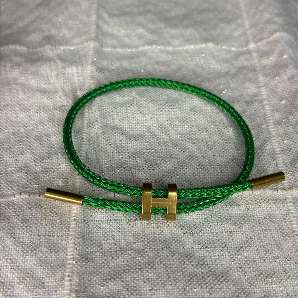 Green and Gold h Bracelet